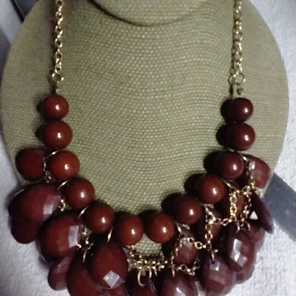 Brown beaded statement runway necklace - Picture 1 of 3